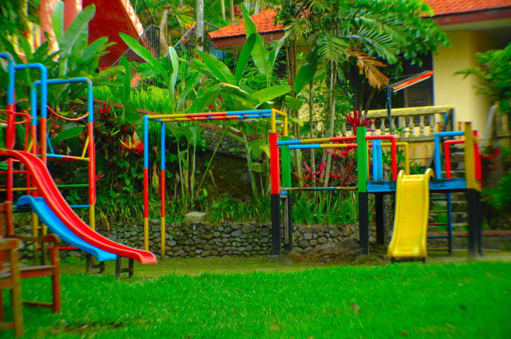 Foresta Inn Family Resort Prigen Ngoại thất bức ảnh