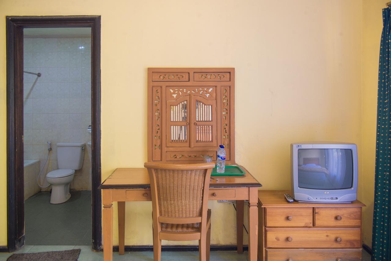 Foresta Inn Family Resort Prigen Ngoại thất bức ảnh