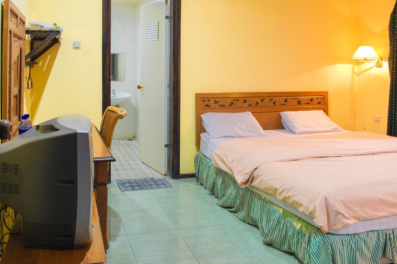 Foresta Inn Family Resort Prigen Ngoại thất bức ảnh