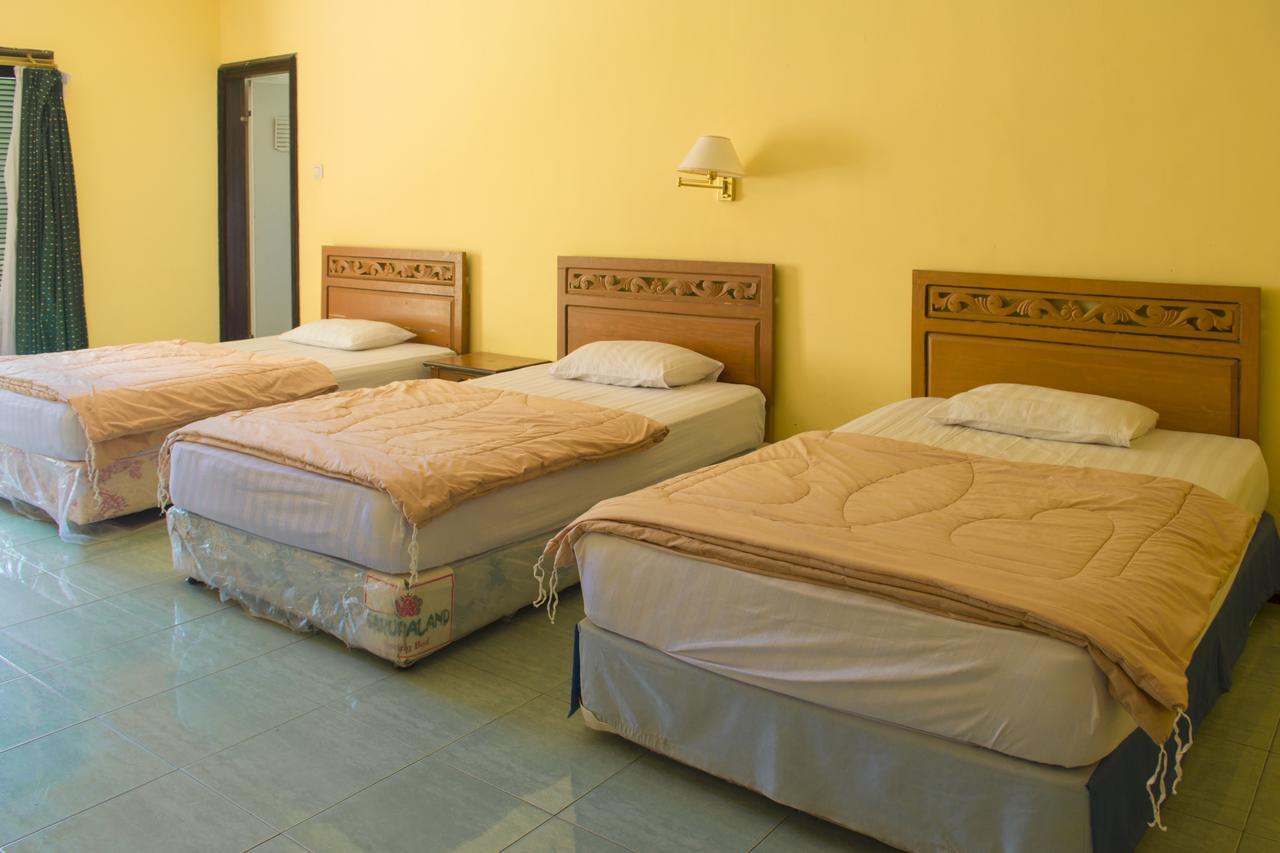 Foresta Inn Family Resort Prigen Ngoại thất bức ảnh