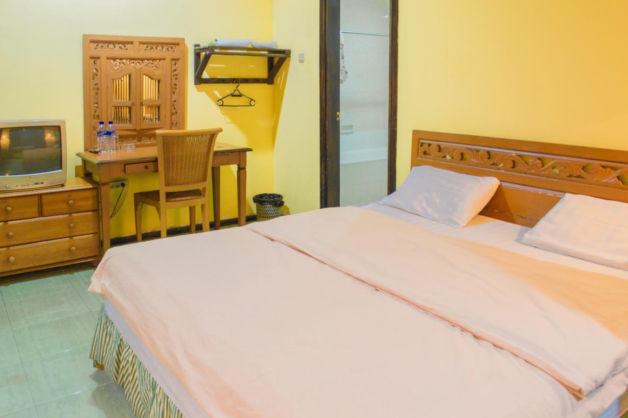 Foresta Inn Family Resort Prigen Ngoại thất bức ảnh