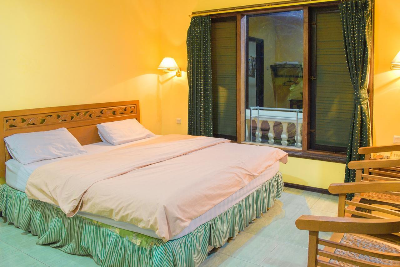 Foresta Inn Family Resort Prigen Ngoại thất bức ảnh